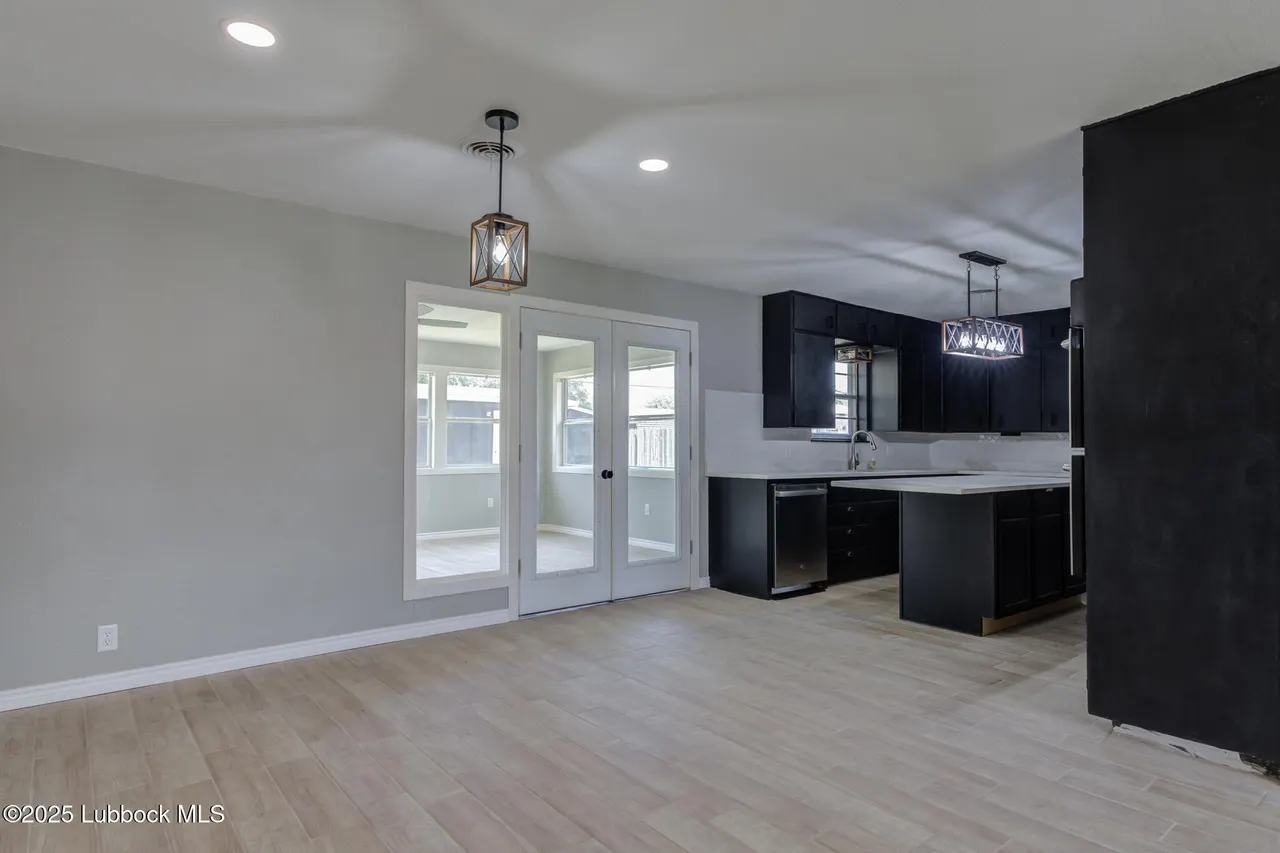 Photo 9 — 2803 W 18th Street, Plainview, TX 79072
