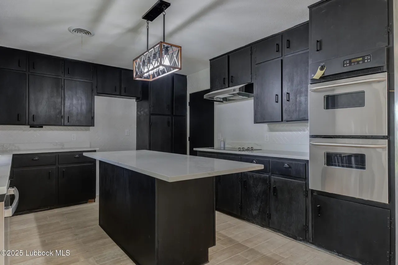 Photo 12 — 2803 W 18th Street, Plainview, TX 79072