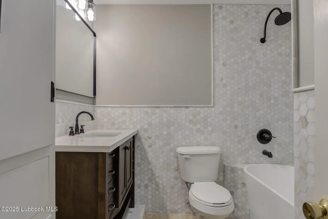 Photo 24 — 2803 W 18th Street, Plainview, TX 79072