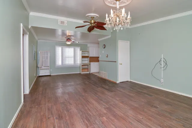 Photo 3 — 205 W 4th Street, Sundown, TX 79372