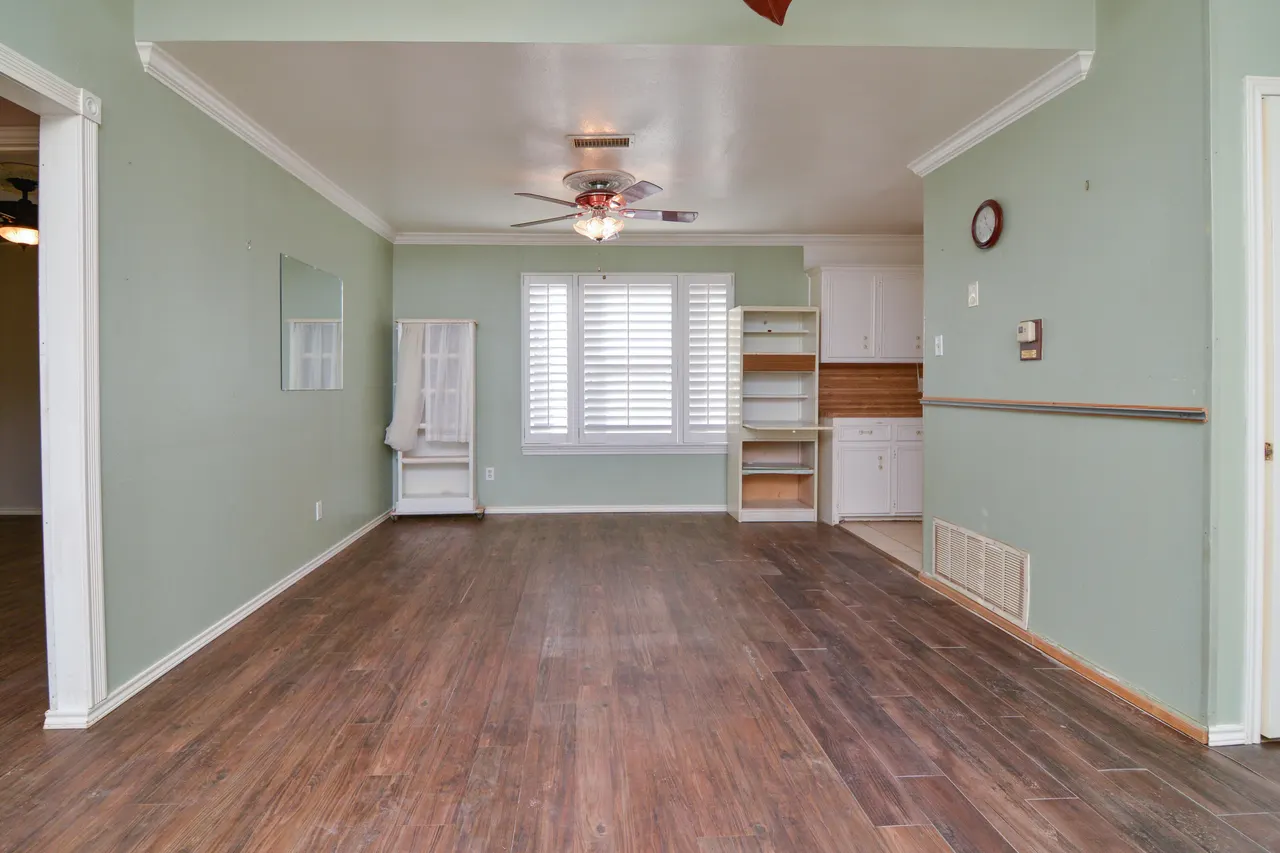Photo 7 — 205 W 4th Street, Sundown, TX 79372