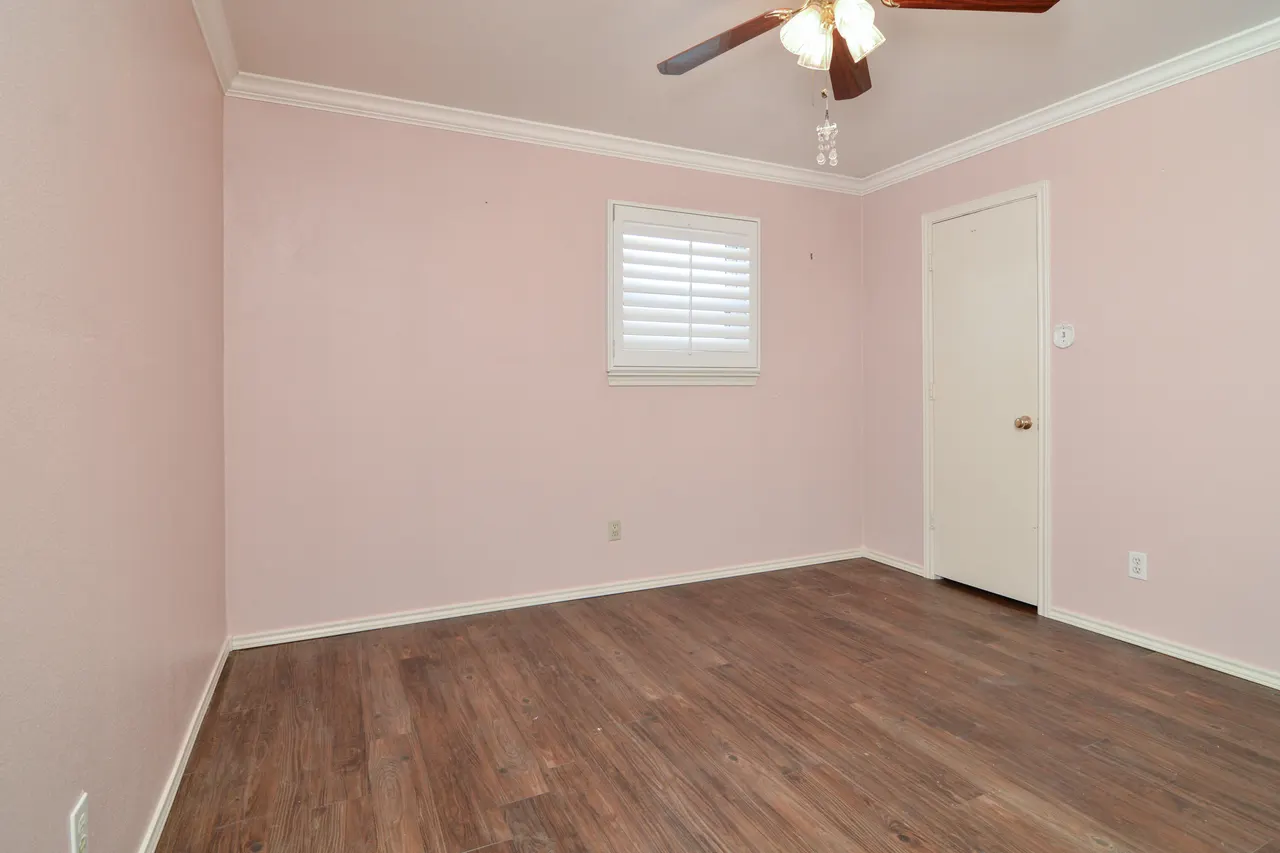 Photo 14 — 205 W 4th Street, Sundown, TX 79372