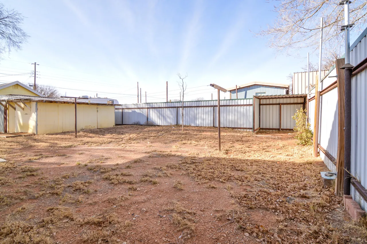 Photo 27 — 205 W 4th Street, Sundown, TX 79372