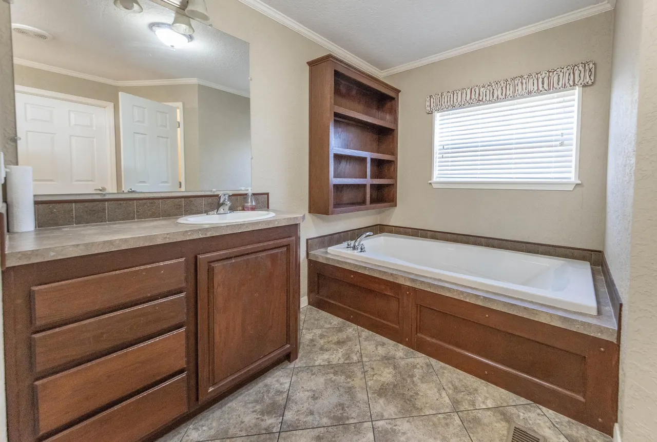 Photo 13 — 6114 E County Road 6500, Lubbock, TX 79403