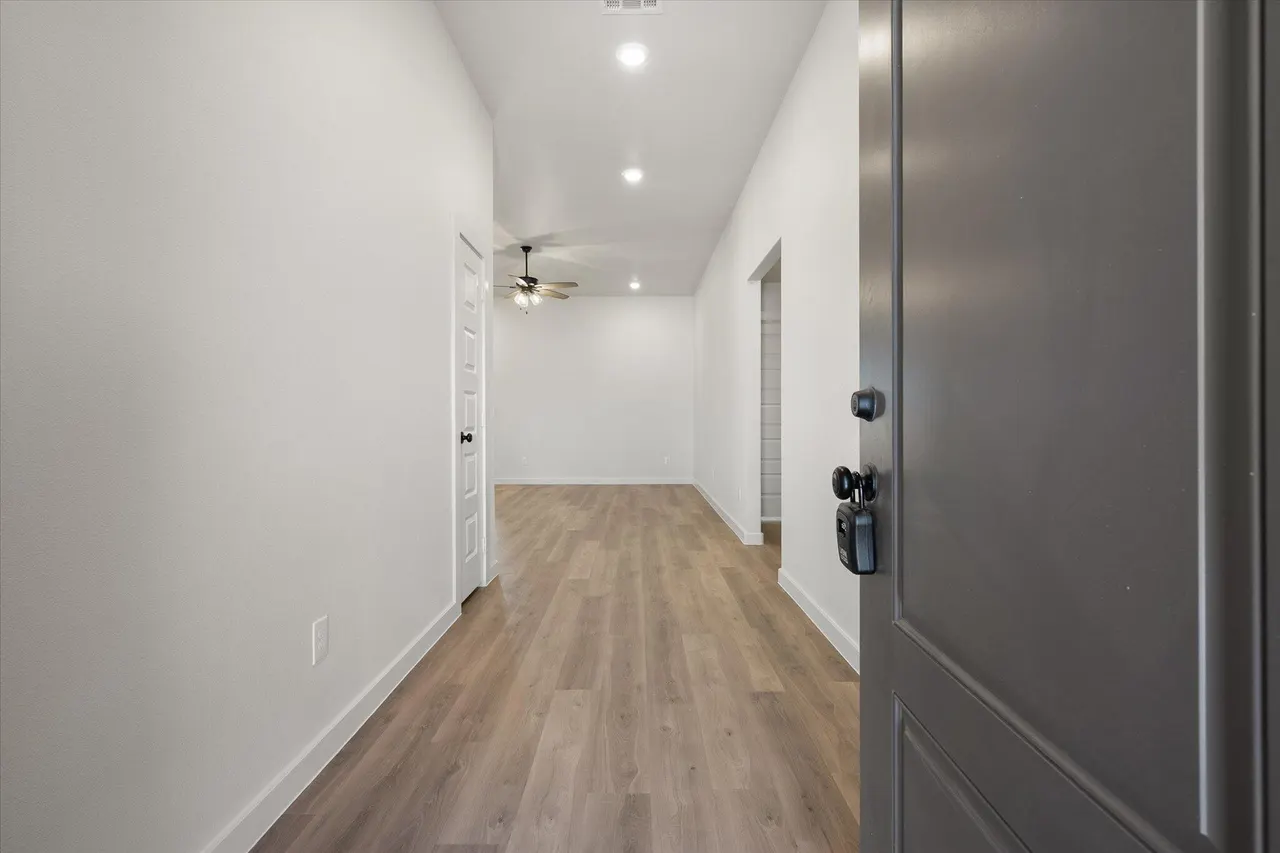 Photo 2 — 2422 Aberdeen Avenue, Wolfforth, TX 79382
