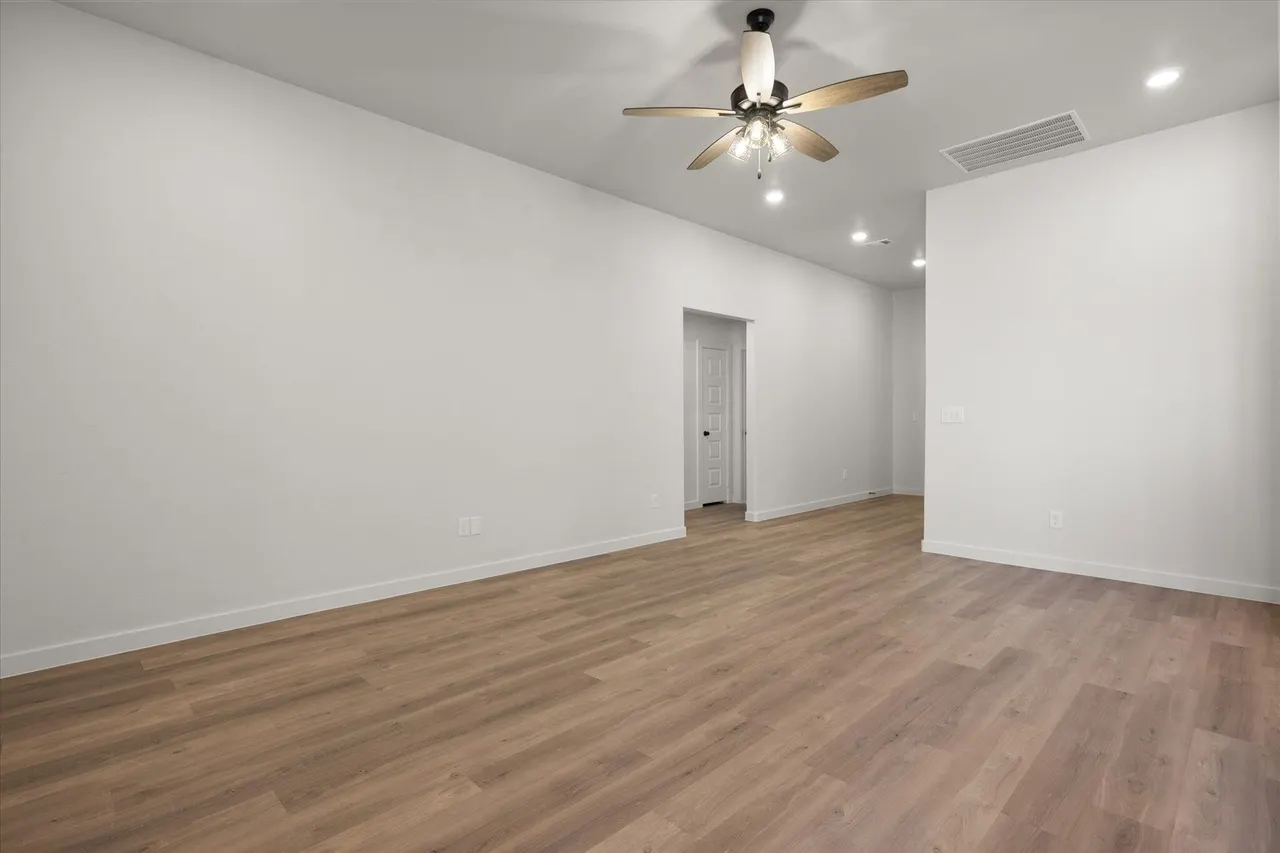 Photo 5 — 2422 Aberdeen Avenue, Wolfforth, TX 79382