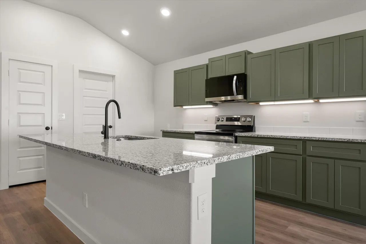 Photo 9 — 2422 Aberdeen Avenue, Wolfforth, TX 79382