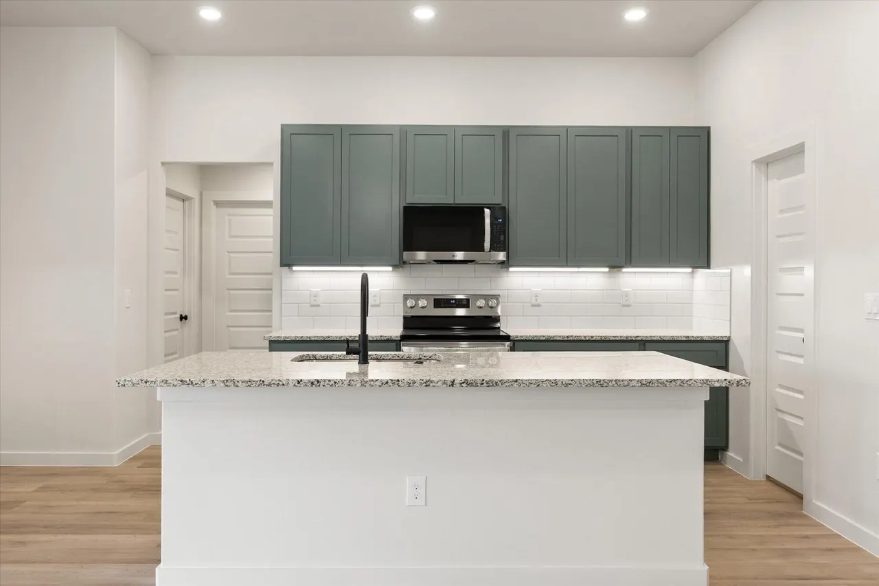 Photo 8 — 2407 Aberdeen Avenue, Wolfforth, TX 79382