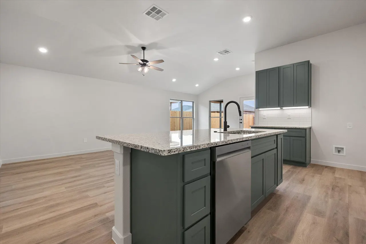 Photo 11 — 2407 Aberdeen Avenue, Wolfforth, TX 79382