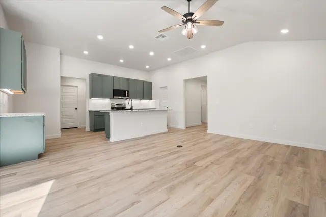 Photo 6 — 2407 Aberdeen Avenue, Wolfforth, TX 79382