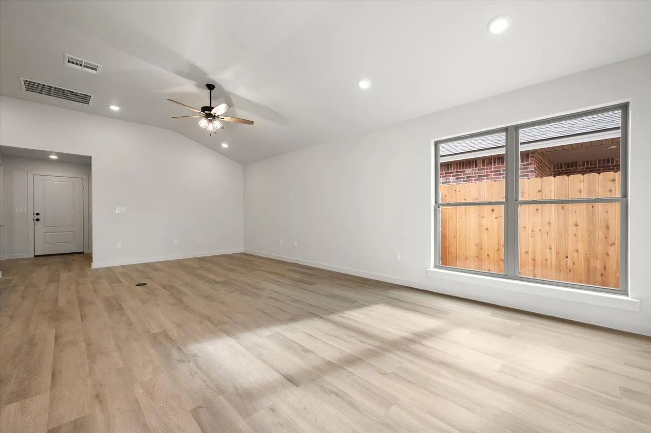Photo 5 — 2407 Aberdeen Avenue, Wolfforth, TX 79382