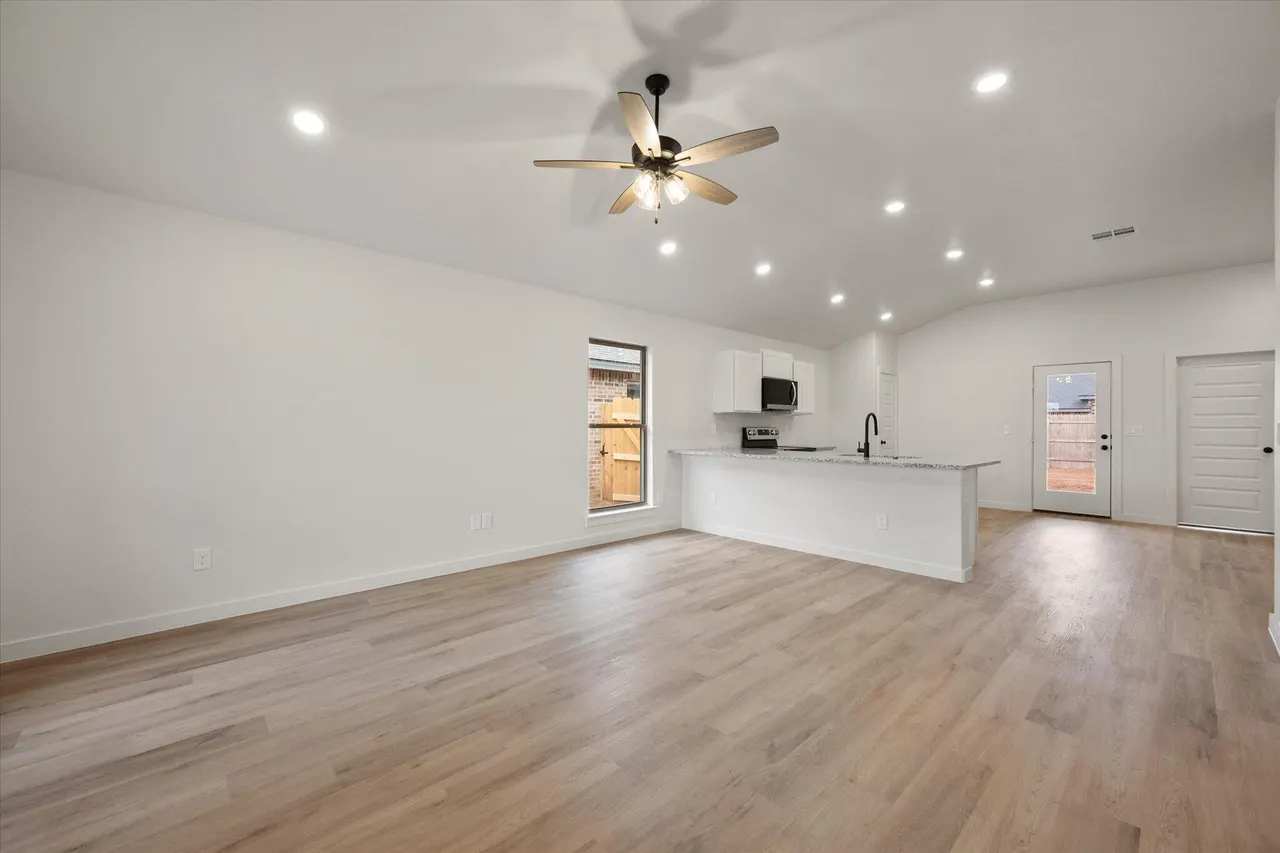 Photo 3 — 2411 Aberdeen Avenue, Wolfforth, TX 79382