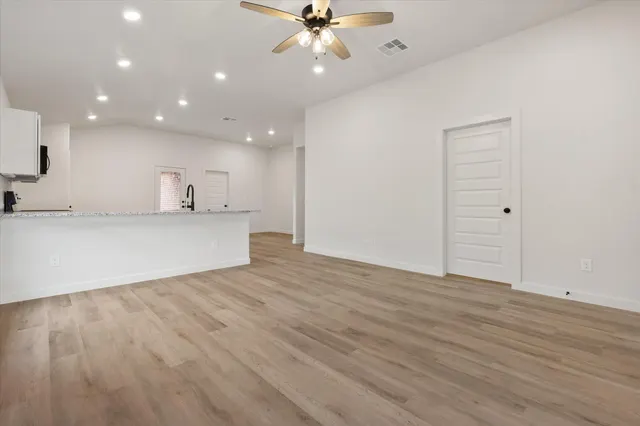 Photo 4 — 2411 Aberdeen Avenue, Wolfforth, TX 79382