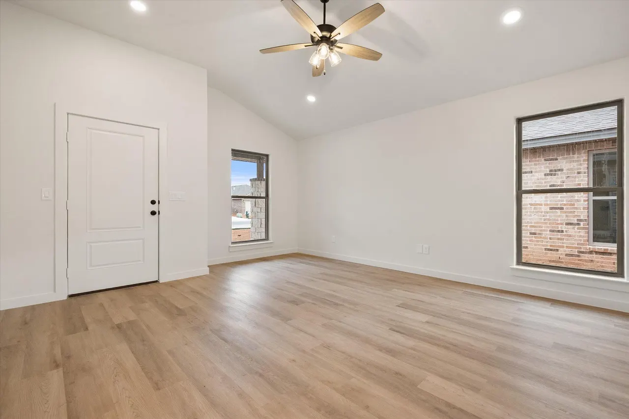 Photo 6 — 2411 Aberdeen Avenue, Wolfforth, TX 79382