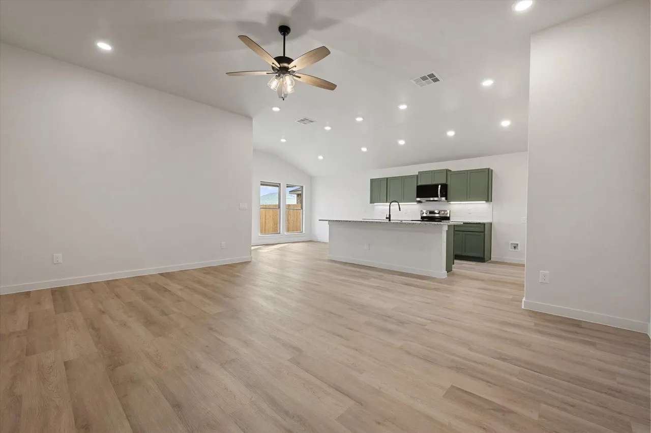 Photo 3 — 2412 Aberdeen Avenue, Wolfforth, TX 79382