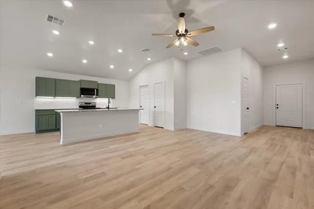 Photo 5 — 2412 Aberdeen Avenue, Wolfforth, TX 79382