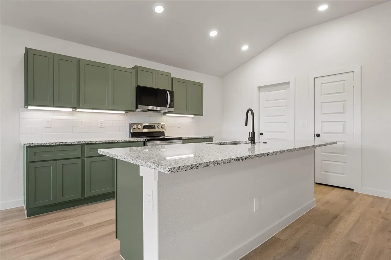 Photo 6 — 2412 Aberdeen Avenue, Wolfforth, TX 79382