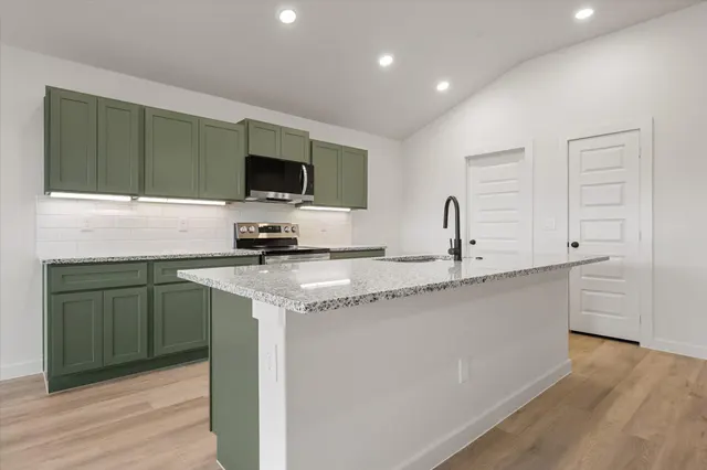 Photo 6 — 2412 Aberdeen Avenue, Wolfforth, TX 79382