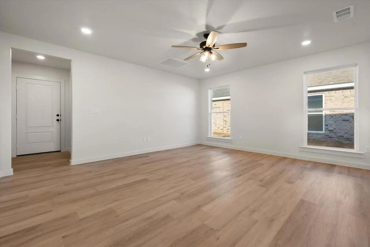 Photo 5 — 6313 Volney Avenue, Lubbock, TX 79407