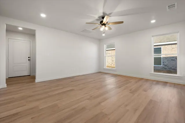 Photo 5 — 6313 Volney Avenue, Lubbock, TX 79407