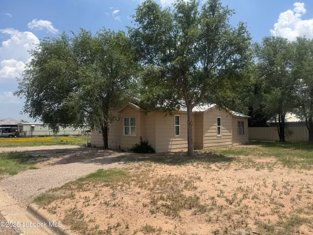 Photo 2 — 413 W 5th Street, Post, TX 79356
