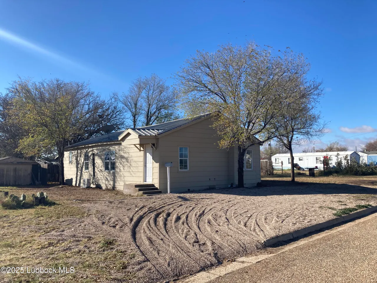 Photo 3 — 413 W 5th Street, Post, TX 79356