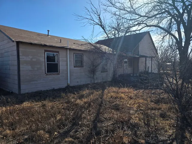 Photo 3 — 322 W Tennessee Street, Floydada, TX 79235