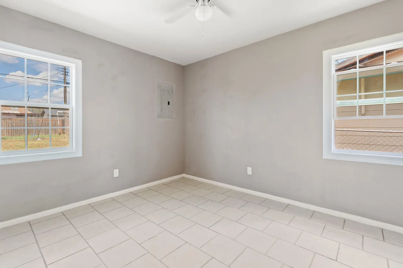 Photo 11 — 1815 E Amherst Street, Lubbock, TX 79403