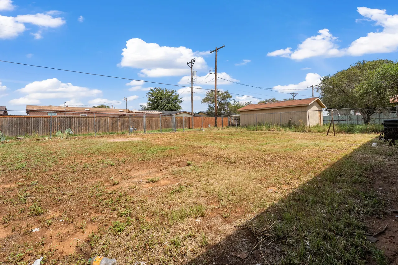 Photo 17 — 1815 E Amherst Street, Lubbock, TX 79403