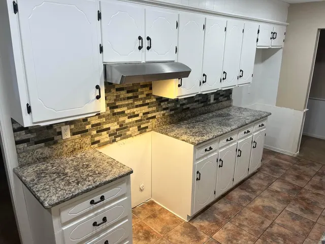 Photo 8 — 1312 Yonkers Street, Plainview, TX 79072