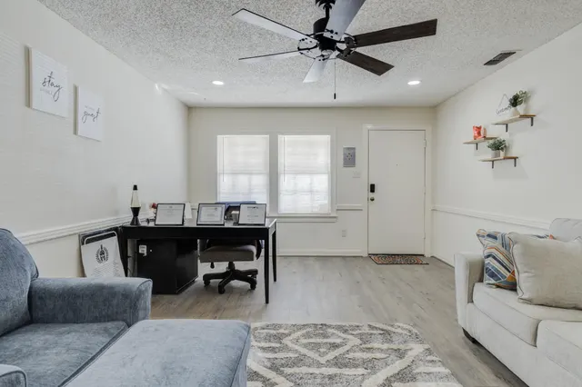 Photo 6 — 2822 23rd Street, Lubbock, TX 79410