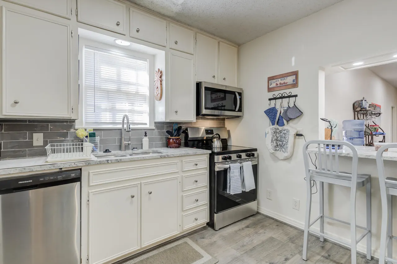 Photo 14 — 2822 23rd Street, Lubbock, TX 79410