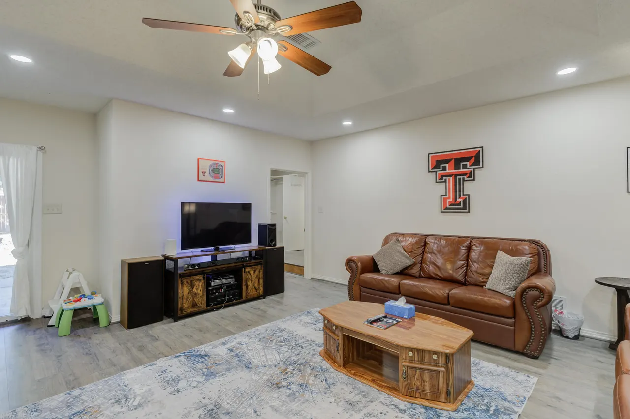 Photo 17 — 2822 23rd Street, Lubbock, TX 79410