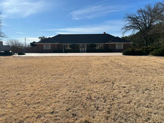 Photo 2 — 7209 U.S. 70, Plainview, TX 79072