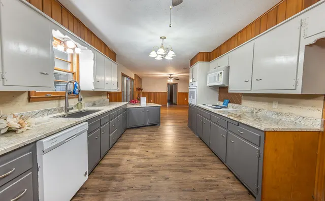 Photo 7 — 2310 61st Street, Lubbock, TX 79412
