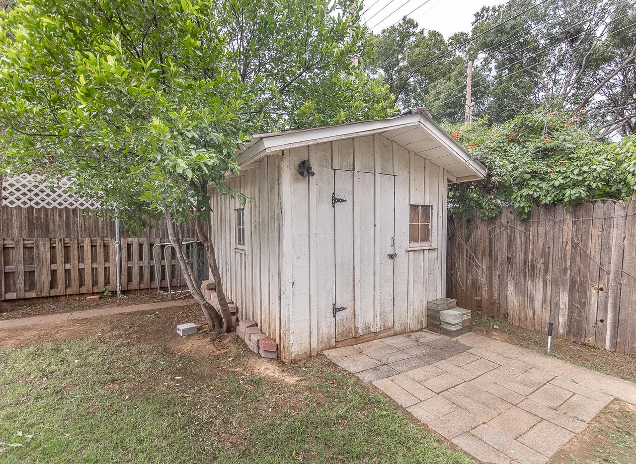 Photo 27 — 2310 61st Street, Lubbock, TX 79412