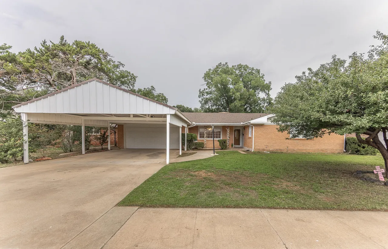 Photo 34 — 2310 61st Street, Lubbock, TX 79412