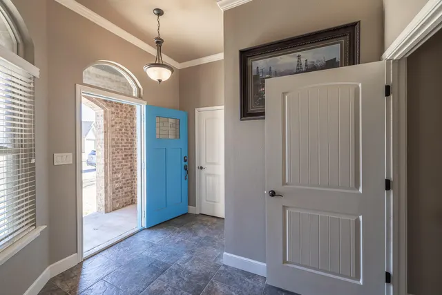 Photo 8 — 527 Avenue T, Shallowater, TX 79363