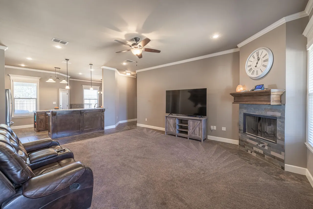 Photo 9 — 527 Avenue T, Shallowater, TX 79363