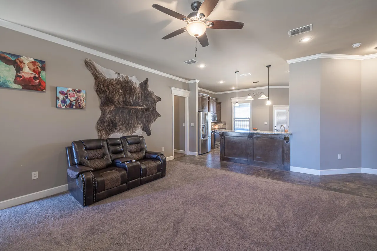 Photo 10 — 527 Avenue T, Shallowater, TX 79363
