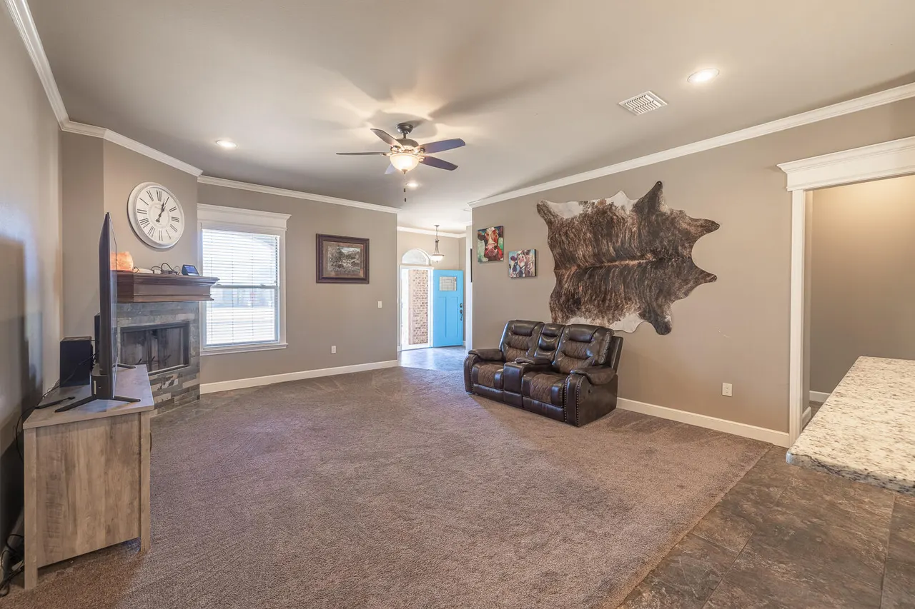Photo 11 — 527 Avenue T, Shallowater, TX 79363