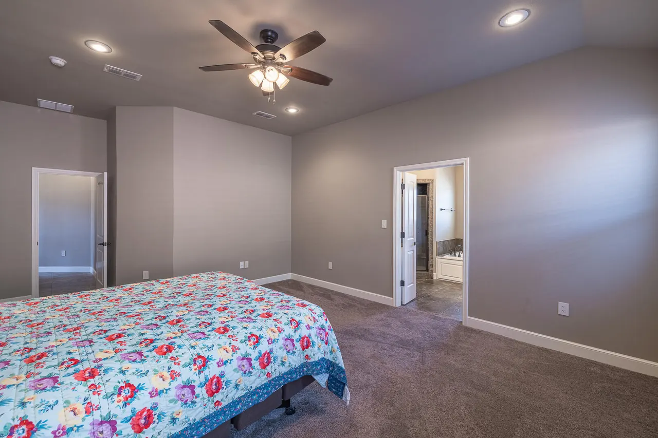 Photo 13 — 527 Avenue T, Shallowater, TX 79363