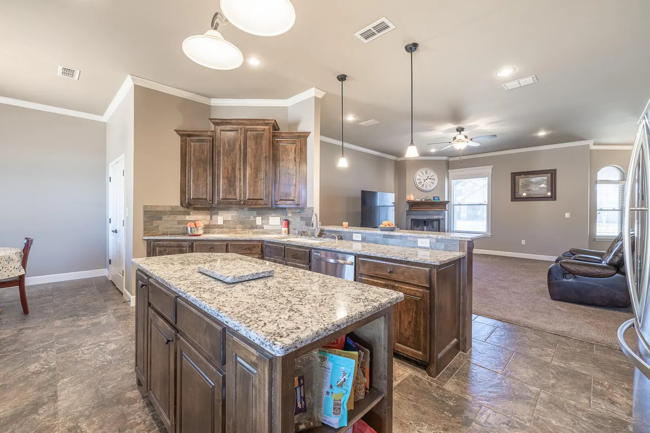 Photo 25 — 527 Avenue T, Shallowater, TX 79363