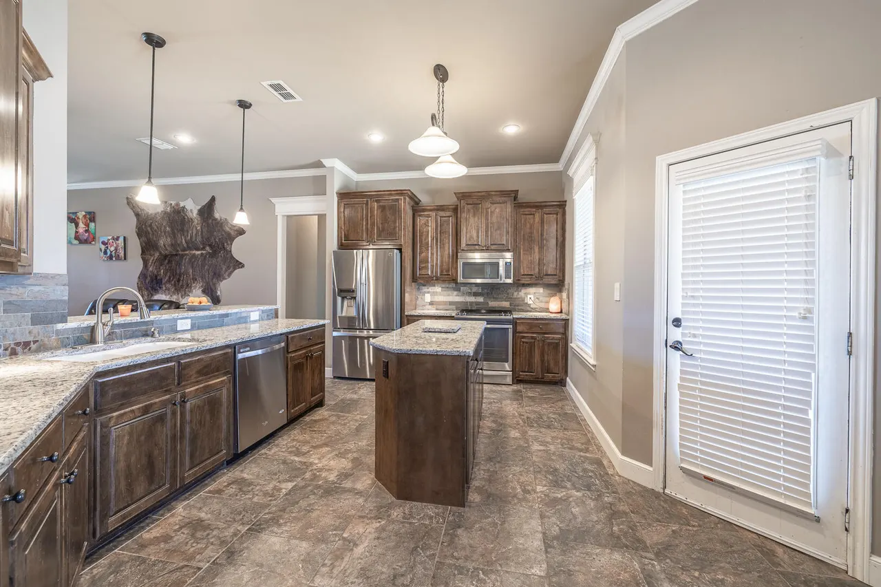 Photo 27 — 527 Avenue T, Shallowater, TX 79363