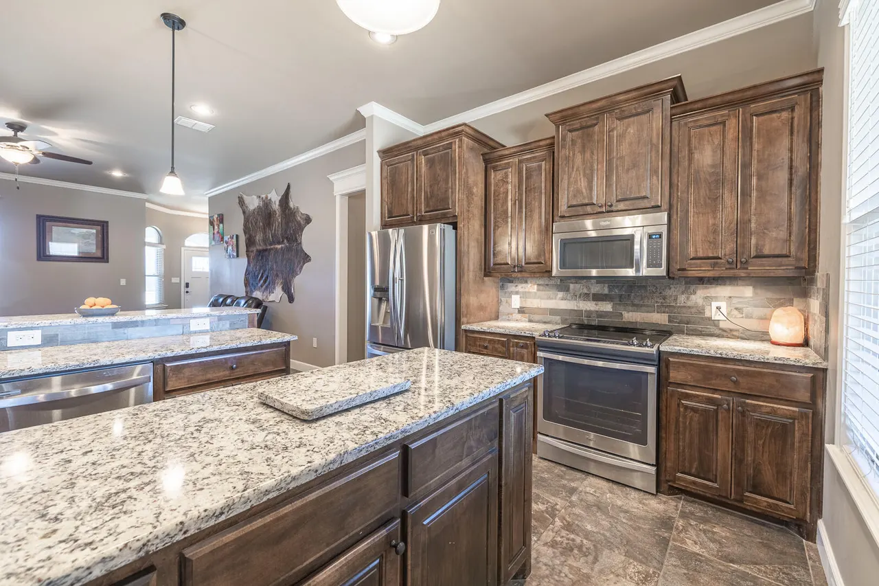 Photo 32 — 527 Avenue T, Shallowater, TX 79363