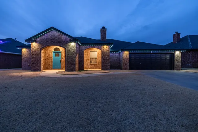 Front exterior — 527 Avenue T, Shallowater, TX 79363