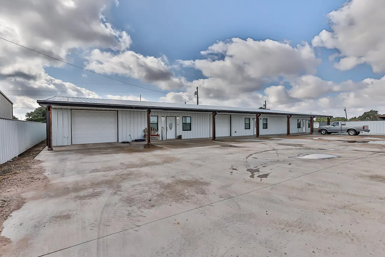 Front exterior — 1625 County Rd 7340, Lubbock, TX 79423