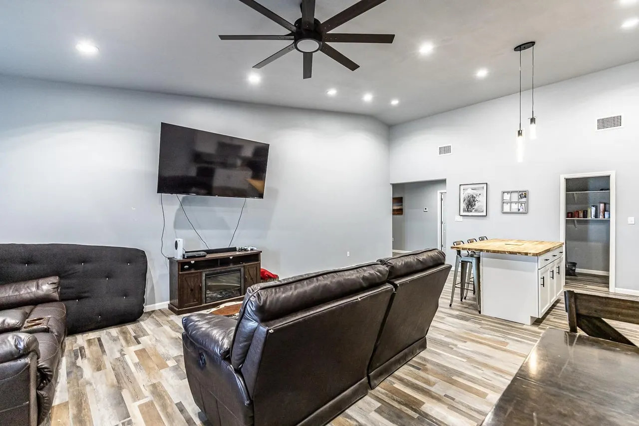 Photo 4 — 1625 County Rd 7340, Lubbock, TX 79423