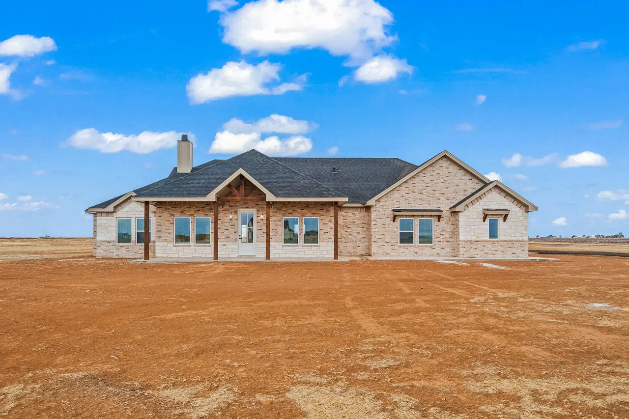 Front exterior — 9435 County Road 5330, Shallowater, TX 79363