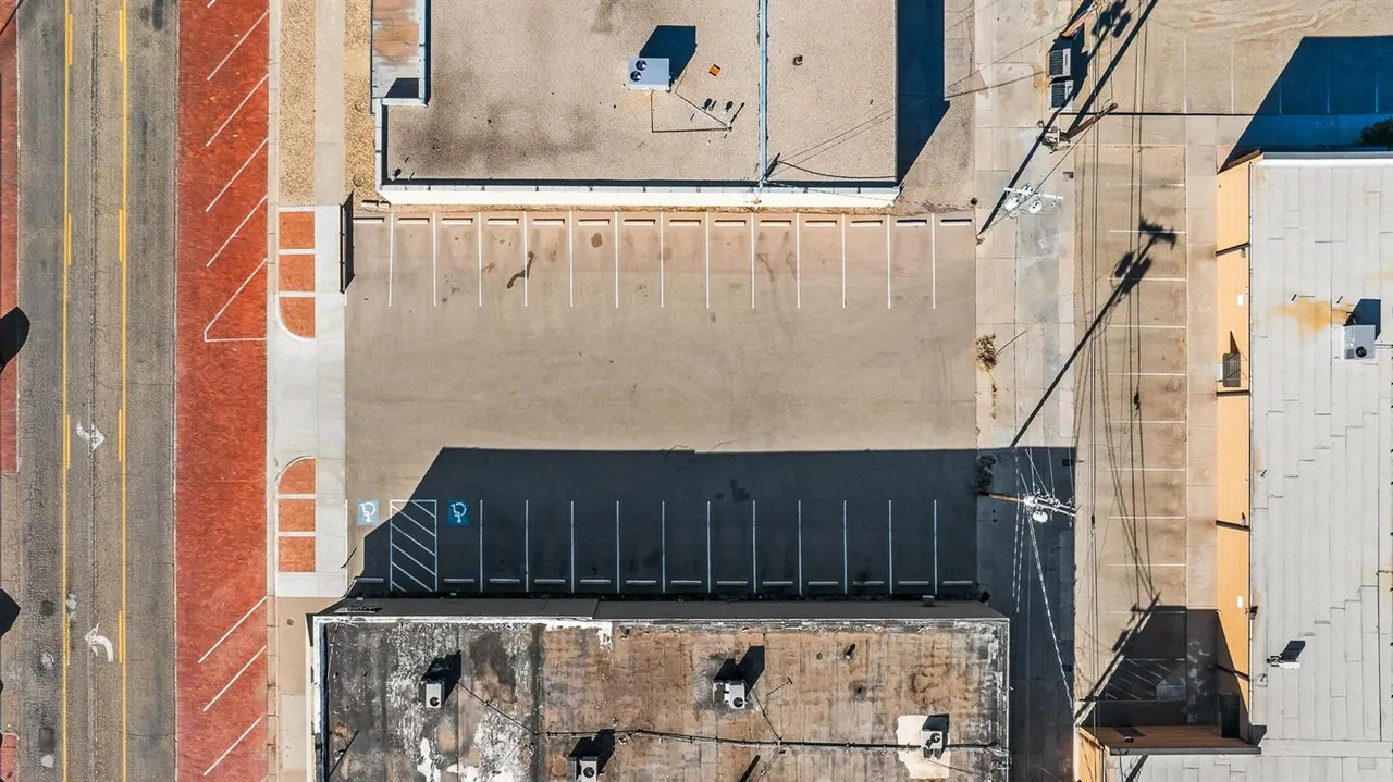Photo 4 — 1413 Texas Avenue, Lubbock, TX 79401